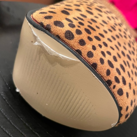 Stiletto Leopard print suede platform boots! These are super sexy! Size 38/7.5 - Picture 15 of 16